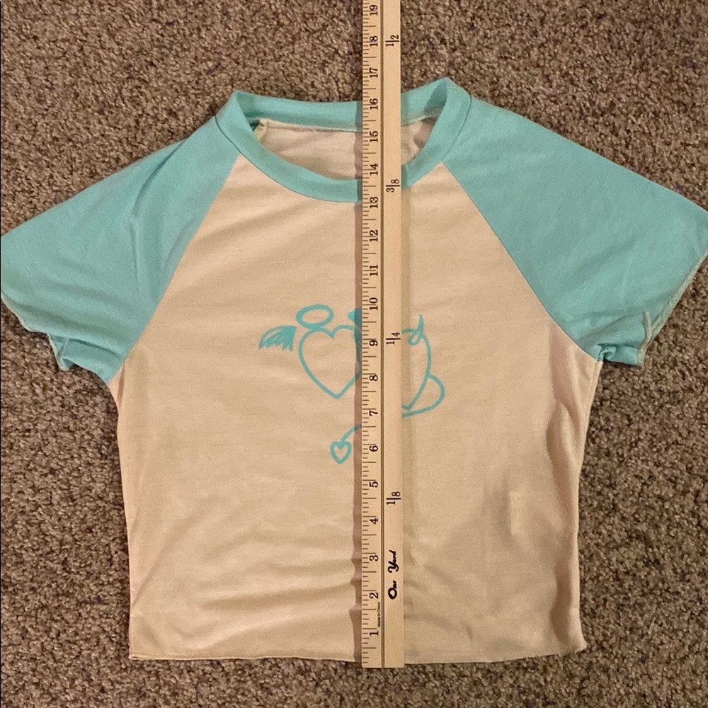 Juniors/Girls' Graphic Cropped Tee - Picture 4 of 5